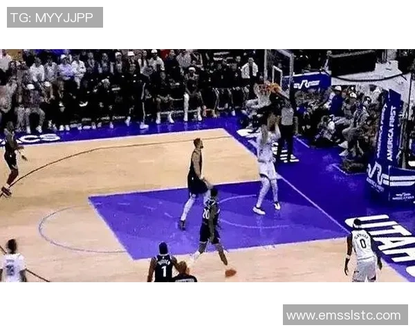 快船与勇士激战回顾12月24日精彩比赛录像全景解析