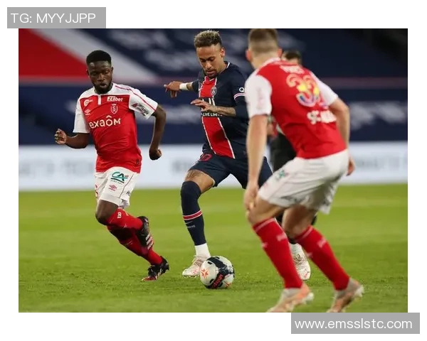 科里蒂巴主场迎战弗拉门球队全力争胜展现实力与决心